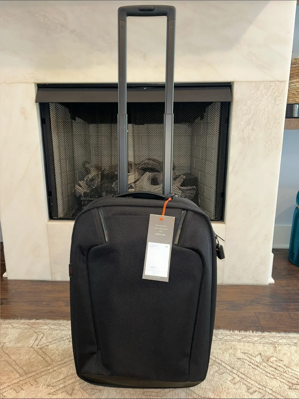 NWT T-Tech by Tumi Black Rolling Carry-On with Telescoping Handle